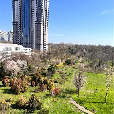 Garden View Apartment Odesa